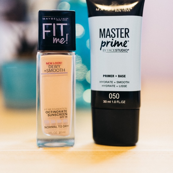 Fit me! Dewy + Smooth Foundation and Primer - Picture 1 of 3